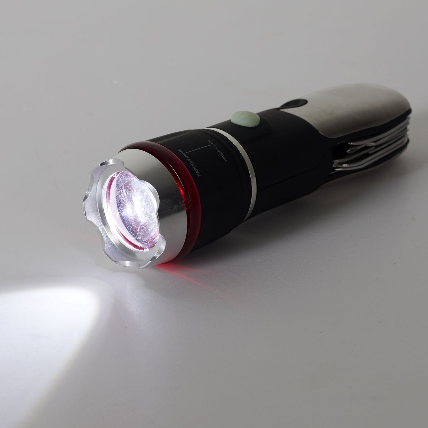 LAMPE TORCHE MULTIFONCTION