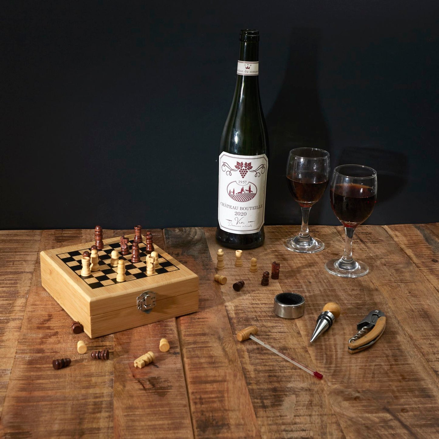 COFFRET VIN ET JEU ECHECS BAMBOU